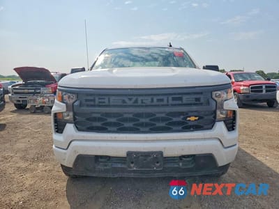 Piąte zdjęcie samochodu w środku: 2025 CHEVROLET SILVERADO K1500 CUSTOM VIN:1GCPKBEK0SZ137582 - miniatura