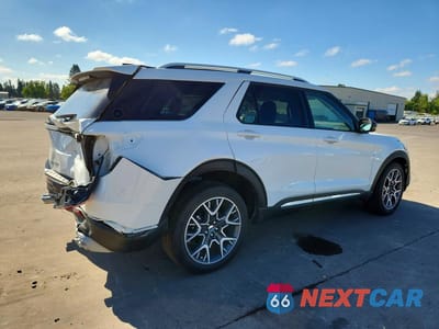Trzecie zdjęcie samochodu z tyłu: 2025 FORD EXPLORER PLATINUM VIN:1FMWK8HC1SGC48037 - miniatura