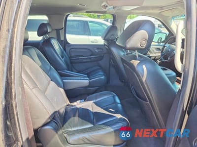 Zdjęcie 11 z 13 samochodu: 2007 GMC YUKON XL DENALI VIN:1GKFK668X7J385127 - miniatura