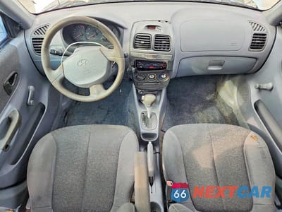 Zdjęcie 8 z 12 samochodu: 2001 HYUNDAI ACCENT GL VIN:KMHCG45C31U195343 - miniatura