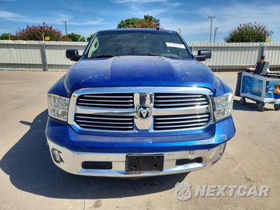 Piąte zdjęcie samochodu w środku: 2017 RAM 1500 SLT VIN:3C6RR6LT9HG658985 - miniatura