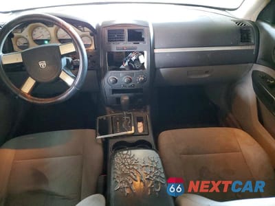 Zdjęcie 8 z 12 samochodu: 2008 DODGE CHARGER VIN:2B3KA43R58H194749 - miniatura
