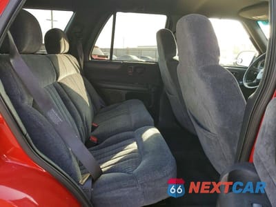 Zdjęcie 11 z 13 samochodu: 2000 CHEVROLET BLAZER VIN:1GNDT13W4Y2170089 - miniatura