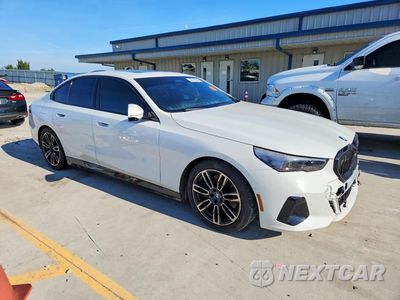 Czwarte zdjęcie samochodu z boku: 2024 BMW 530 XI VIN:WBA53FJ04RCP87512 - miniatura