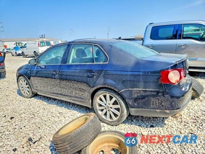 Drugie zdjęcie samochodu z przodu: 2010 VOLKSWAGEN JETTA WOLFSBURG VIN:3VWRJ7AJ6AM037831 - miniatura