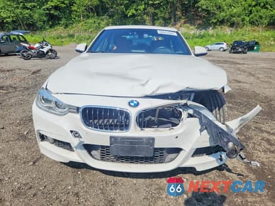Piąte zdjęcie samochodu w środku: 2016 BMW 328 XI SULEV VIN:WBA8E3G53GNT76399 - miniatura