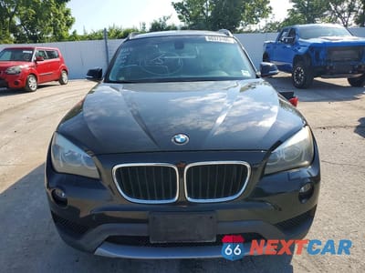 Piąte zdjęcie samochodu w środku: 2014 BMW X1 XDRIVE28I VIN:WBAVL1C50EVY18071 - miniatura