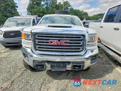 Piąte zdjęcie samochodu w środku: 2018 GMC SIERRA K3500 VIN:1GD42VCY2JF158795 - miniatura