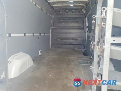 Zdjęcie 10 z 13 samochodu: 2014 MERCEDES-BENZ SPRINTER 2500 DELIVERY VAN VIN:WD3PE8DC3E5836036 - miniatura