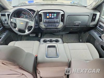 Zdjęcie 8 z 14 samochodu: 2018 CHEVROLET SILVERADO K1500 LT VIN:3GCUKREC0JG395376 - miniatura