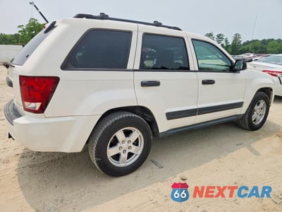 Trzecie zdjęcie samochodu z tyłu: 2005 JEEP GRAND CHEROKEE LAREDO VIN:1J8GR48K25C609459 - miniatura