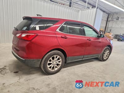 Trzecie zdjęcie samochodu z tyłu: 2019 CHEVROLET EQUINOX LT VIN:2GNAXUEV9K6216586 - miniatura