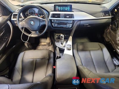 Zdjęcie 8 z 13 samochodu: 2017 BMW 320 XI VIN:WBA8E5G36HNU45257 - miniatura
