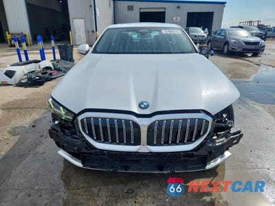 Piąte zdjęcie samochodu w środku: 2025 BMW 530 I VIN:WBA43FJ06SCT40813 - miniatura
