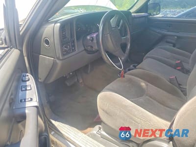 Zdjęcie 8 z 12 samochodu: 2005 CHEVROLET SILVERADO C1500 VIN:1GCEC14T55Z244799 - miniatura