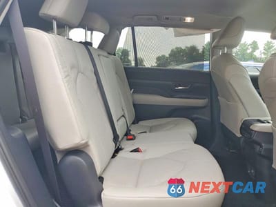 Zdjęcie 11 z 13 samochodu: 2024 TOYOTA GRAND HIGHLANDER LIMITED VIN:5TDAAAB5XRS055615 - miniatura
