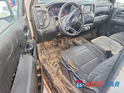Zdjęcie 8 z 12 samochodu: 2020 CHEVROLET SILVERADO K1500 VIN:3GCNYAEF9LG322346 - miniatura