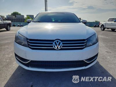 Piąte zdjęcie samochodu w środku: 2014 VOLKSWAGEN PASSAT SE VIN:1VWBH7A35EC010013 - miniatura
