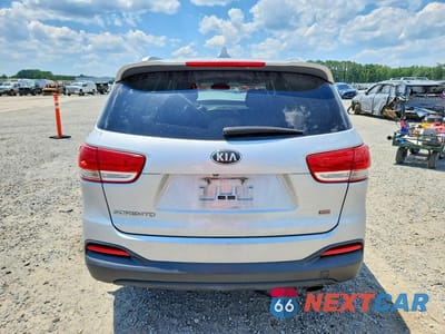 Zdjęcie 6 z 13 samochodu: 2016 KIA SORENTO LX VIN:5XYPG4A36GG016461 - miniatura