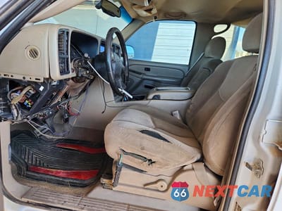Zdjęcie 7 z 12 samochodu: 2004 GMC NEW SIERRA K1500 VIN:2GTEK13T041361265 - miniatura