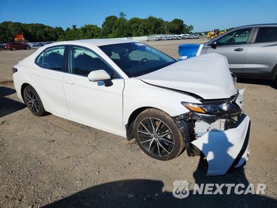 Czwarte zdjęcie samochodu z boku: 2022 TOYOTA CAMRY SE VIN:4T1G11BK2NU069090 - miniatura