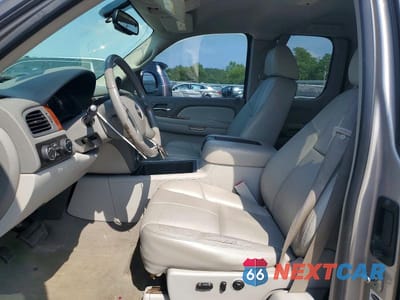 Zdjęcie 7 z 12 samochodu: 2008 GMC SIERRA K1500 VIN:2GTEK190981216468 - miniatura