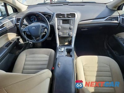 Zdjęcie 8 z 12 samochodu: 2019 FORD FUSION S VIN:3FA6P0G79KR102060 - miniatura