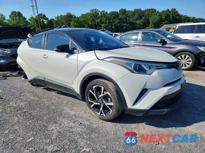 Czwarte zdjęcie samochodu z boku: 2019 TOYOTA C-HR XLE VIN:NMTKHMBX0KR080840 - miniatura