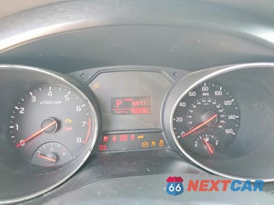 Zdjęcie 9 z 13 samochodu: 2016 KIA SEDONA LX VIN:KNDMB5C16G6192366 - miniatura