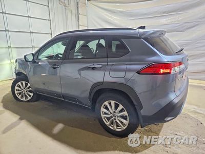 Drugie zdjęcie samochodu z przodu: 2025 TOYOTA COROLLA CROSS LE VIN:7MUBAABG6SV123720 - miniatura