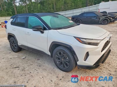 Czwarte zdjęcie samochodu z boku: 2023 TOYOTA RAV4 XSE VIN:2T3E6RFV9PW042829 - miniatura