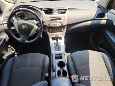 Zdjęcie 8 z 12 samochodu: 2014 NISSAN SENTRA S VIN:3N1AB7AP8EL691844 - miniatura