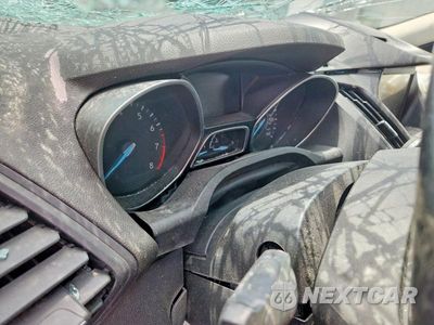Zdjęcie 9 z 12 samochodu: 2017 FORD ESCAPE SE VIN:1FMCU9GD2HUE35987 - miniatura