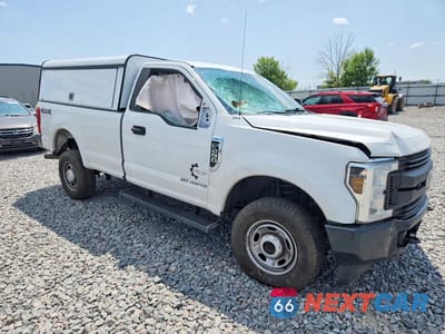 Czwarte zdjęcie samochodu z boku: 2019 FORD F250 SUPER DUTY VIN:1FTBF2B63KED15644 - miniatura