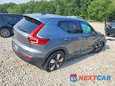 Trzecie zdjęcie samochodu z tyłu: 2019 VOLVO XC40 T5 MOMENTUM VIN:YV4162UK9K2117154 - miniatura