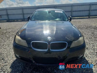 Piąte zdjęcie samochodu w środku: 2010 BMW 328 I VIN:WBAPH7G52ANM53376 - miniatura