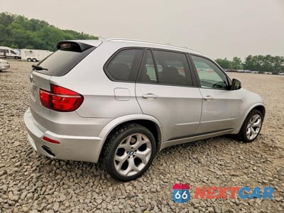 Trzecie zdjęcie samochodu z tyłu: 2012 BMW X5 XDRIVE50I VIN:5UXZV8C5XCL422986 - miniatura