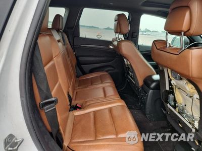 Zdjęcie 11 z 13 samochodu: 2018 JEEP GRAND CHEROKEE LAREDO VIN:1C4RJFAG1JC352412 - miniatura
