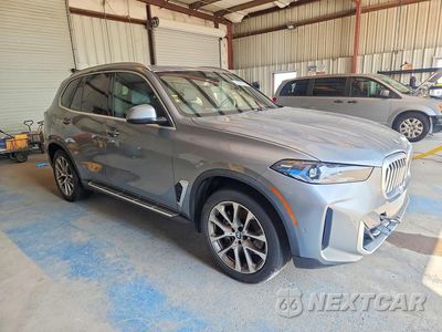 Czwarte zdjęcie samochodu z boku: 2024 BMW X5 XDRIVE40I VIN:5UX23EU04R9S21633 - miniatura