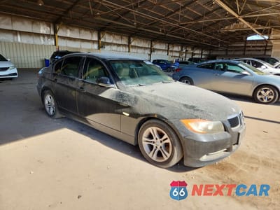 Czwarte zdjęcie samochodu z boku: 2008 BMW 328 XI SULEV VIN:WBAVC73508KP37113 - miniatura