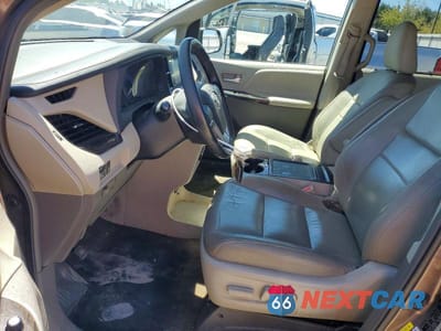 Zdjęcie 7 z 14 samochodu: 2018 TOYOTA SIENNA XLE PREMIUM 8-PASSENGER VIN:5TDYZ3DC3JS953170 - miniatura