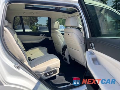 Zdjęcie 6 z 11 samochodu: 2022 BMW X7 XDRIVE40I VIN:5UXCW2C07N9N12908 - miniatura