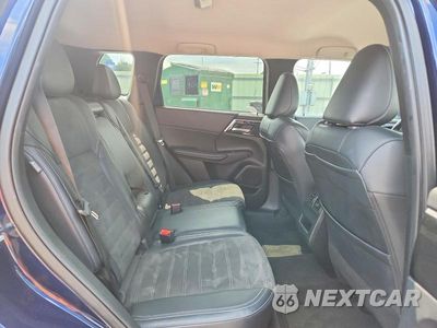 Zdjęcie 11 z 14 samochodu: 2024 MITSUBISHI OUTLANDER SE VIN:JA4J3VA84RZ035124 - miniatura