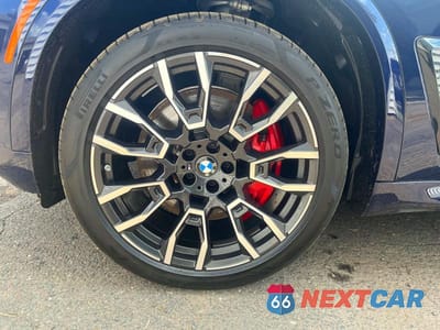Zdjęcie 13 z 14 samochodu: 2024 BMW X5 M60I VIN:5UX33EU03R9T09335 - miniatura