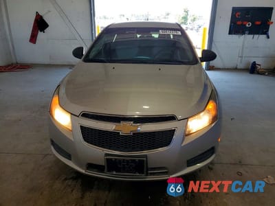 Piąte zdjęcie samochodu w środku: 2011 CHEVROLET CRUZE LS VIN:1G1PC5SH0B7157648 - miniatura