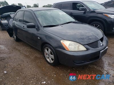 Czwarte zdjęcie samochodu z boku: 2004 MITSUBISHI LANCER ES VIN:JA3AJ26E04U030340 - miniatura