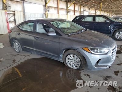 Czwarte zdjęcie samochodu z boku: 2017 HYUNDAI ELANTRA SE VIN:KMHD74LF3HU090099 - miniatura