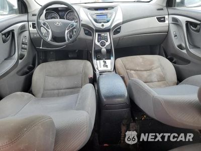 Zdjęcie 8 z 12 samochodu: 2012 HYUNDAI ELANTRA GLS VIN:KMHDH4AE4CU442459 - miniatura