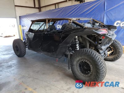 Trzecie zdjęcie samochodu z tyłu: 2018 CAN-AM MAVERICK X3 MAX X RS TURBO R VIN:3JBVNAW46JK002968 - miniatura