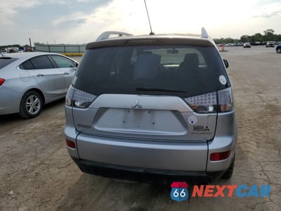 Zdjęcie 6 z 13 samochodu: 2008 MITSUBISHI OUTLANDER SE VIN:JA4LS31WX8Z013626 - miniatura